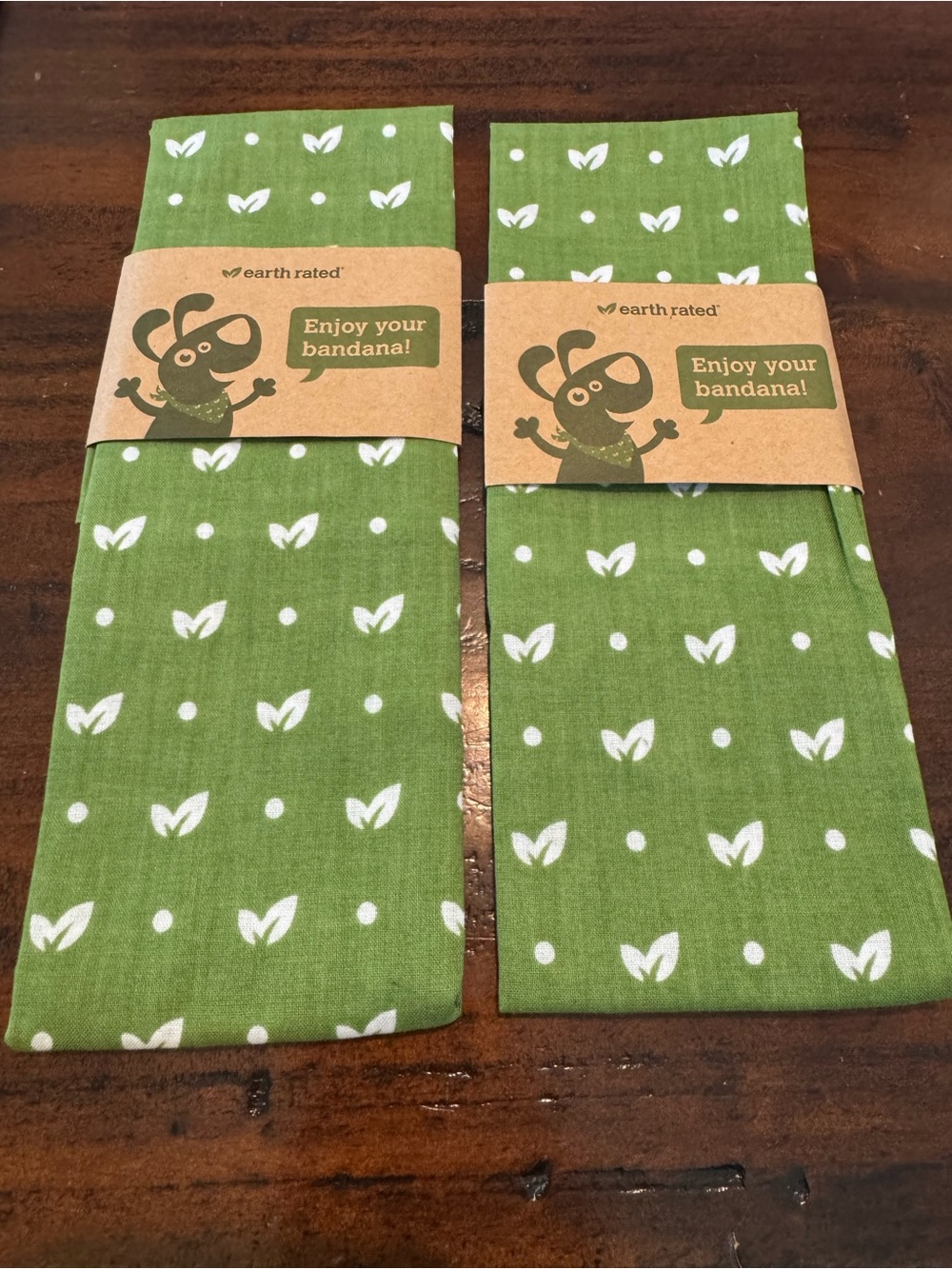 NEW Earth Rated Green Leaf Print Animal Bandanas (Set of 2)